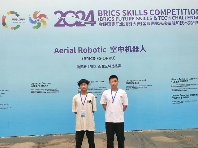 圖為獲獎學生合影 - 副本.jpg