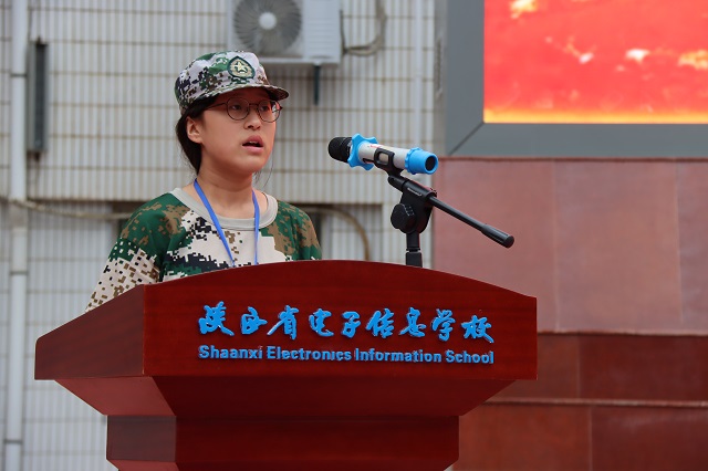 學生代表趙怡發言.jpg