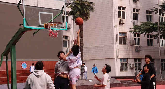 圖為籃球賽現(xiàn)場 - 副本.jpg